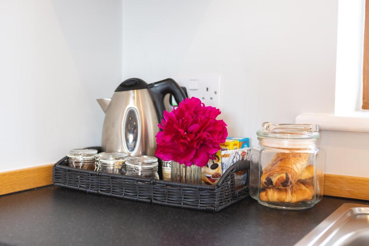 Wick House Apartment Taunton Bagian luar foto