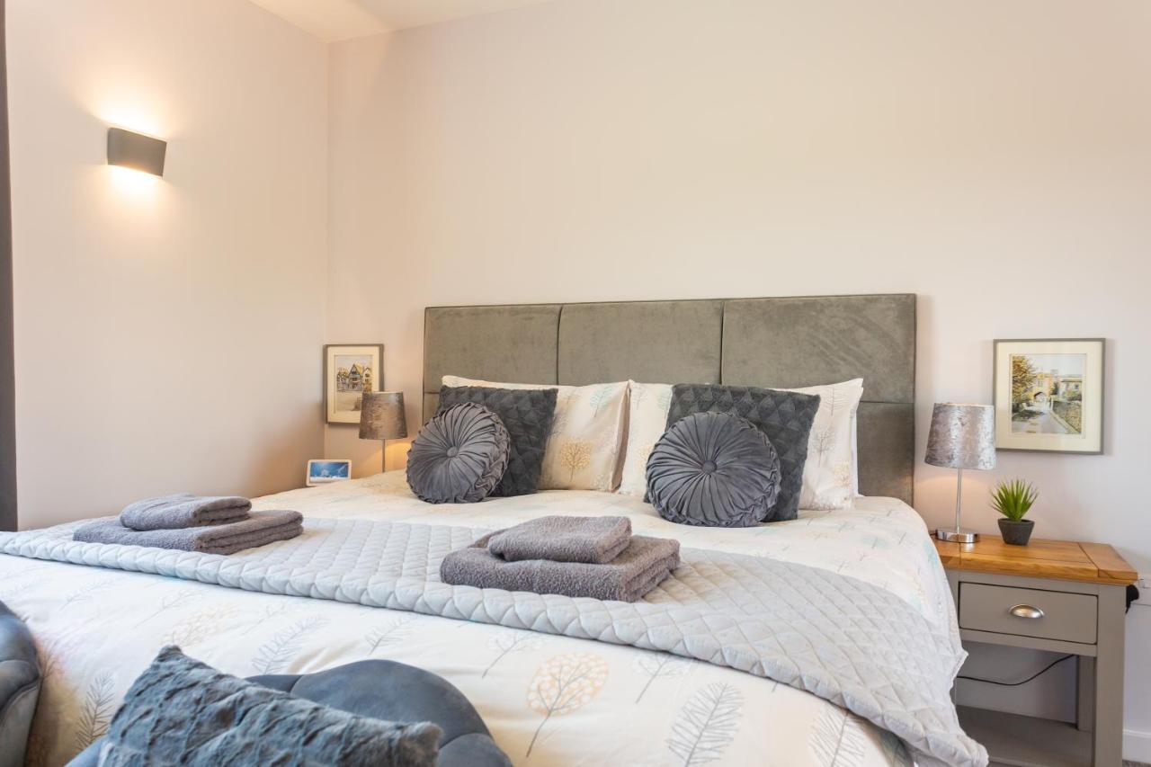 Wick House Apartment Taunton Bagian luar foto