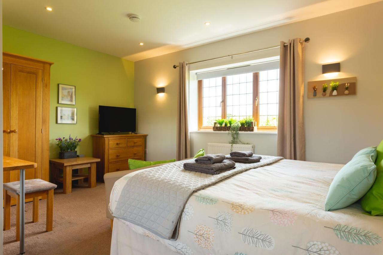 Wick House Apartment Taunton Bagian luar foto